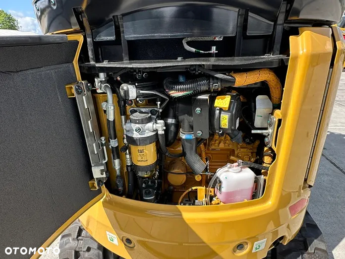 Caterpillar 301.8 - 12