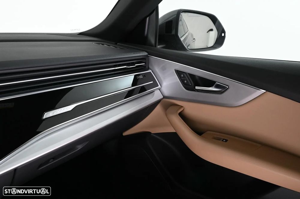 Audi Q8 55 TFSIe quattro Tiptronic - 39