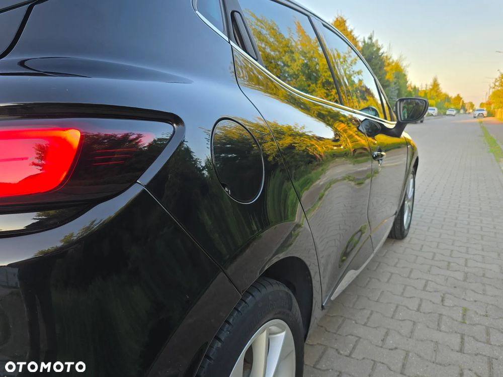Renault Clio - 33