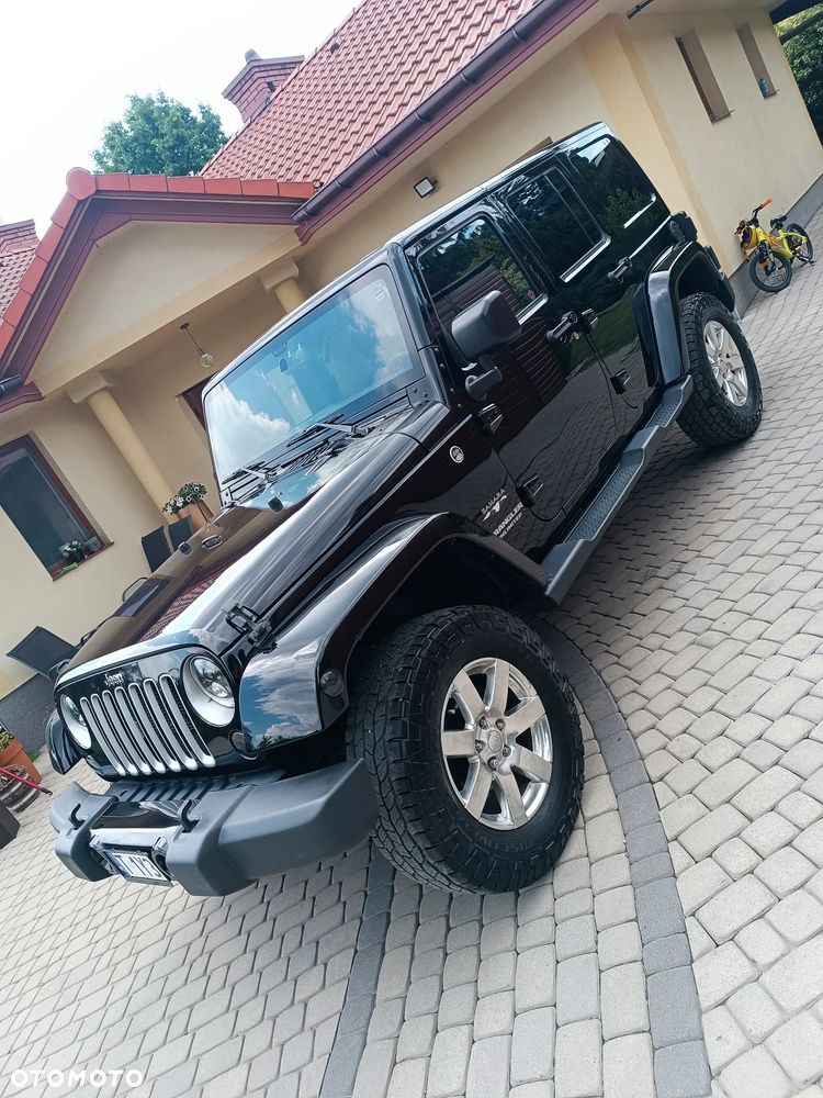 Jeep Wrangler 3.6 Unlim Sahara - 33