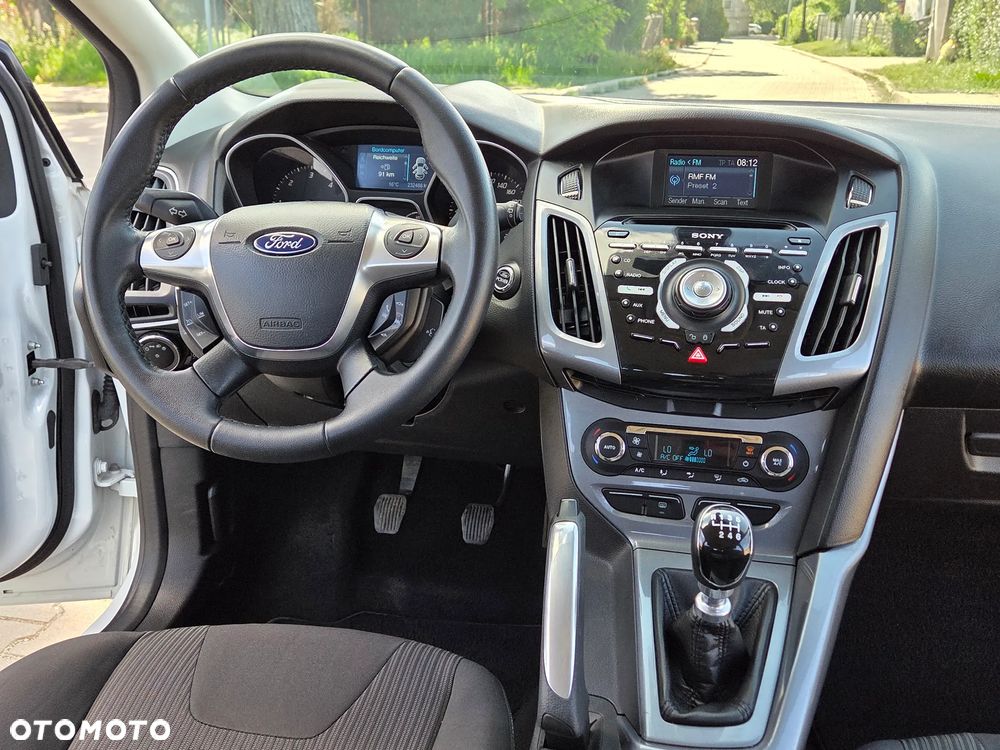 Ford Focus 1.6 TDCi DPF SYNC Edition - 23