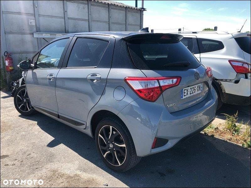 Toyota Yaris - 2