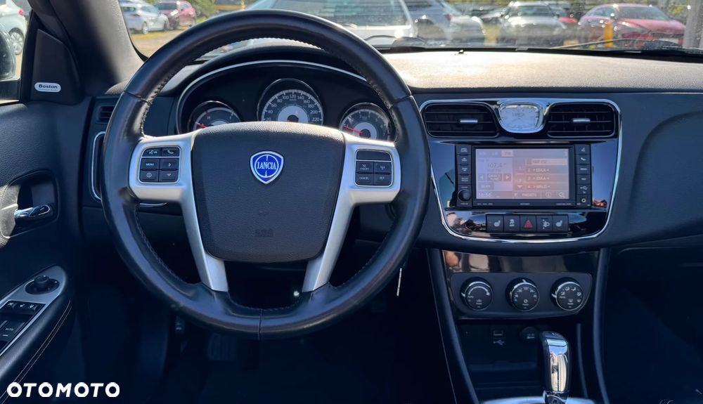 Chrysler 200 - 16