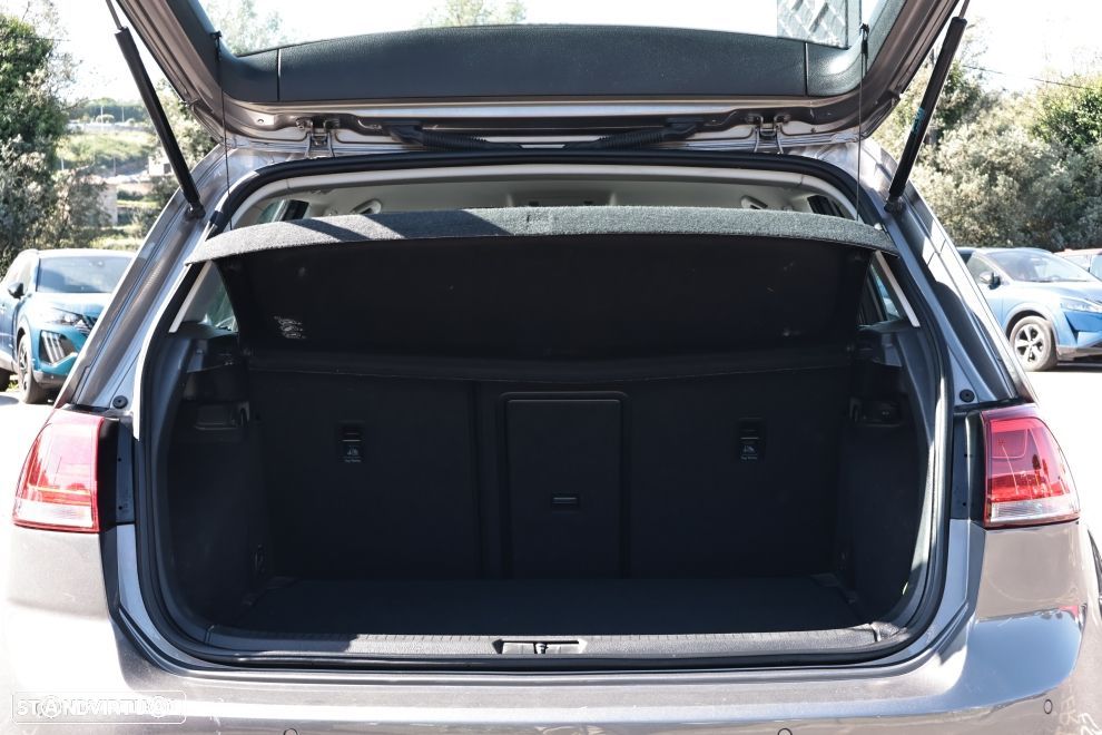 VW Golf 1.6 TDi BlueMotion Confortline - 17