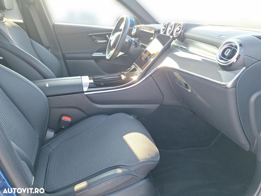 Mercedes-Benz GLC 300 d 4Matic 9G-TRONIC AMG Line Advanced - 12