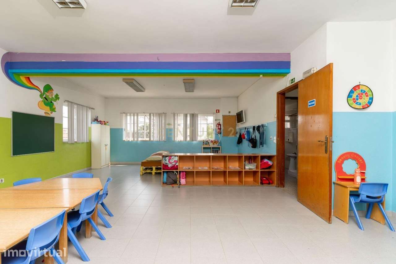 Excelente Oportunidade na Arrentela - Espaço Comercial com Potencial - Grande imagem: 4/15