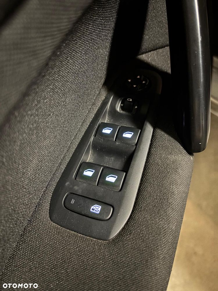Peugeot 308 1.6 HDi Style - 11