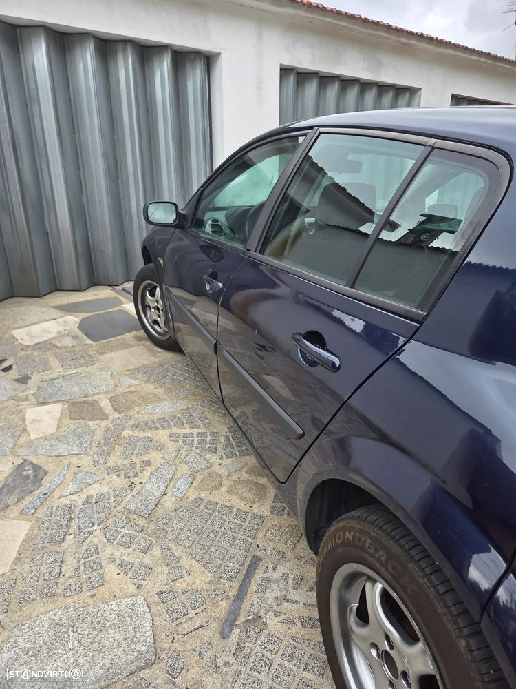 Renault Mégane 1.5 dCi Confort - 5