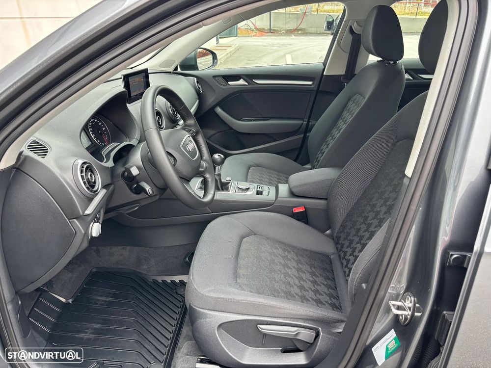 Audi A3 Sportback 1.6 TDI Advance Ultra - 11