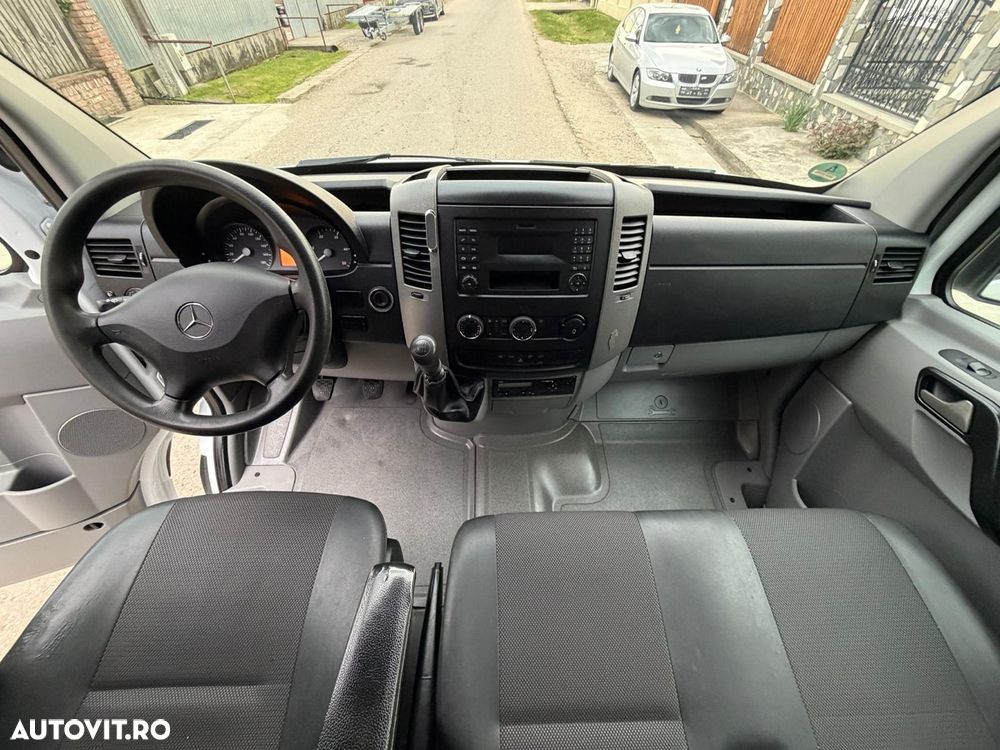 Mercedes-Benz Sprinter - 10