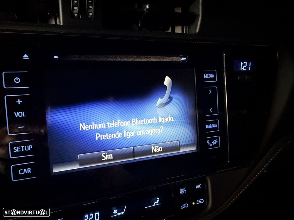 Toyota Auris Touring Sports 1.8 HSD Comfort +P.Sport+Navi - 15