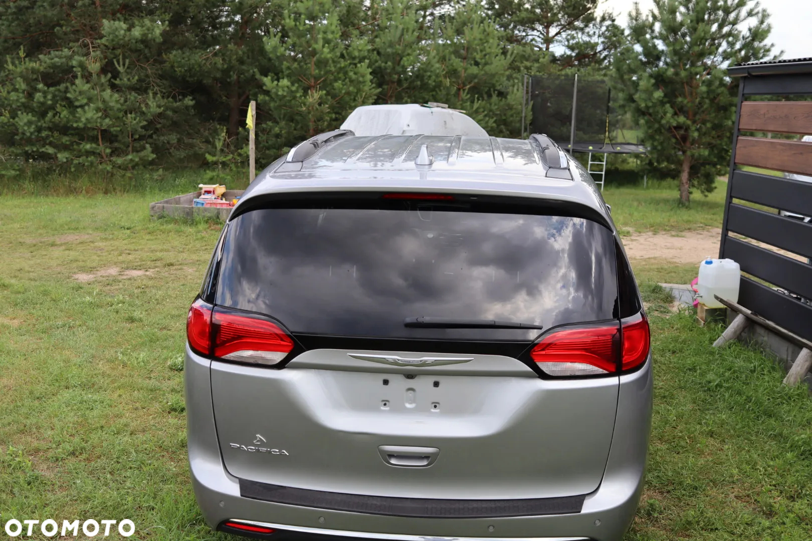 Chrysler Pacifica - 10