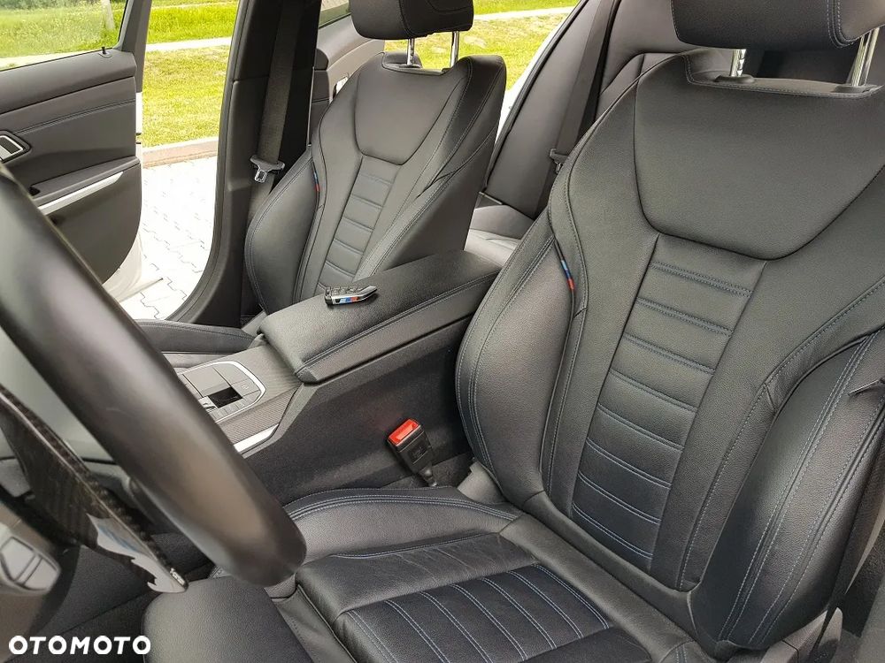 BMW Seria 3 - 25