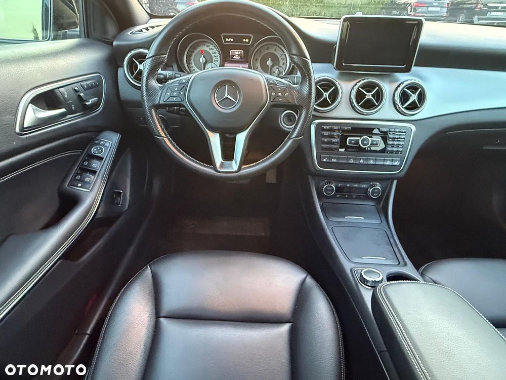 Mercedes-Benz GLA 250 4Matic 7G-DCT AMG Line - 7