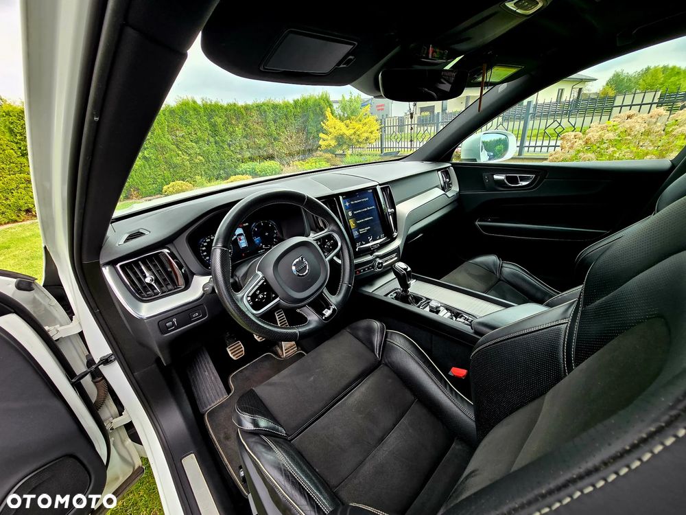Volvo XC 60 D3 R-Design - 3