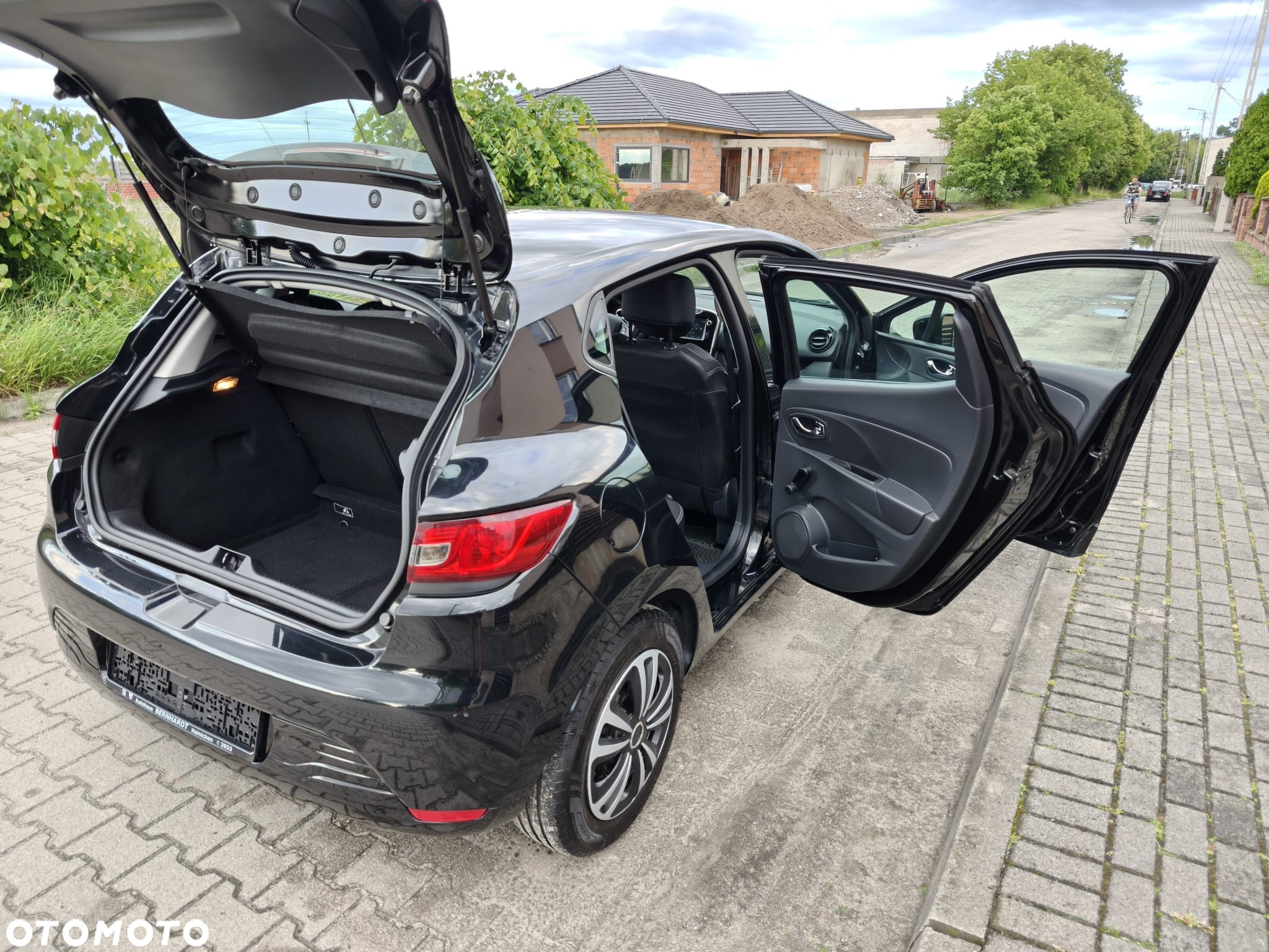 Renault Clio - 25