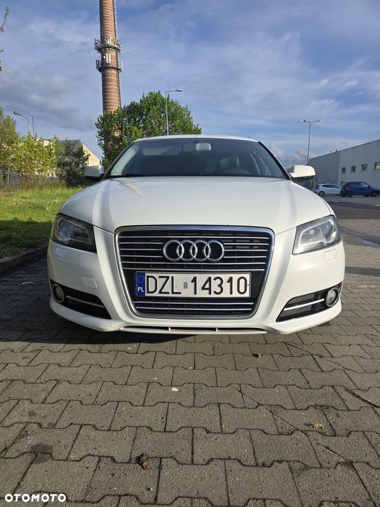 Audi A3 Sportback - 1