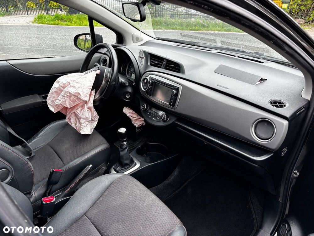 Toyota Yaris - 11