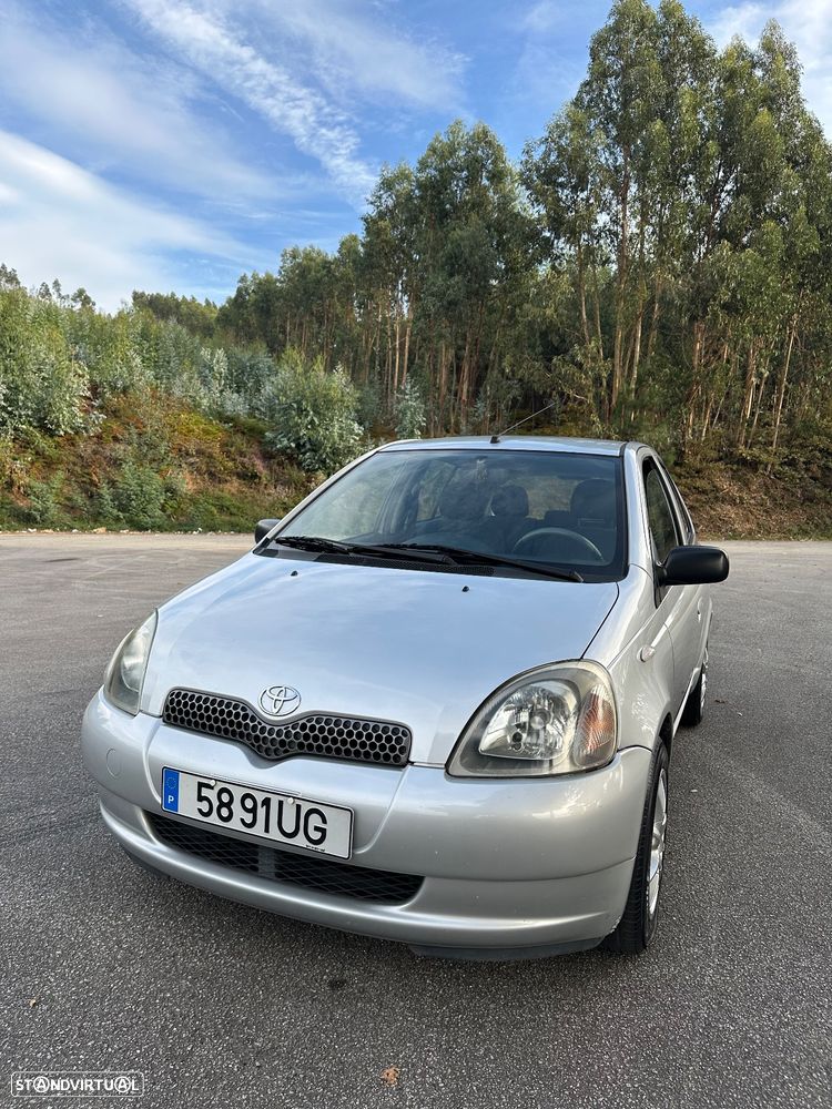 Toyota Yaris 1.0 Luna - 1