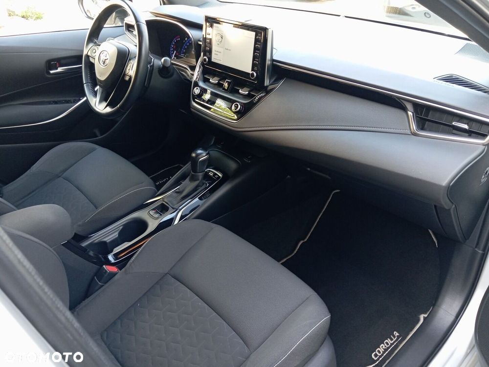 Toyota Corolla - 12