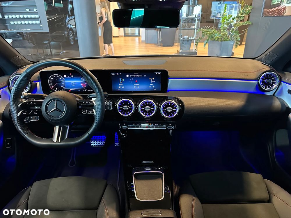 Mercedes-Benz CLA 200 AMG Line 7G-DCT - 7