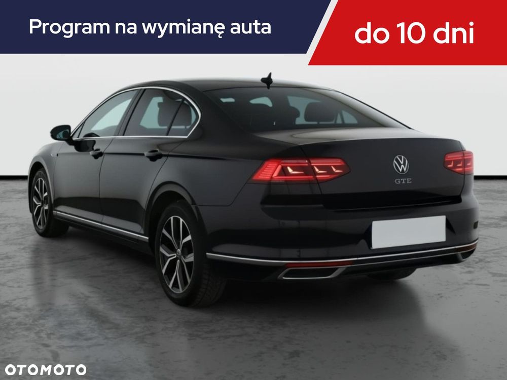 Volkswagen Passat - 6