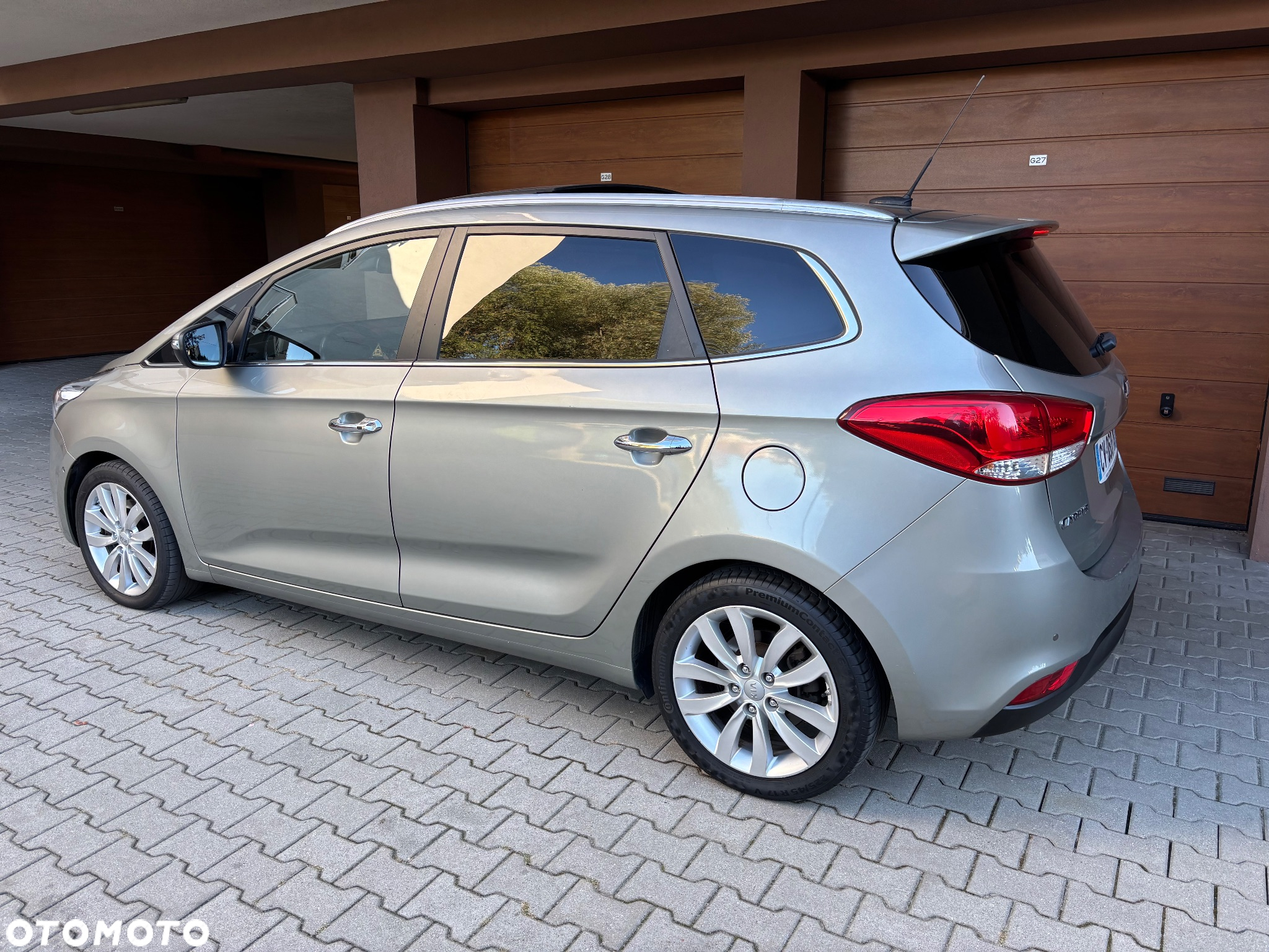 Kia Carens 1.7 CRDi 136 Dream Team Edition - 16