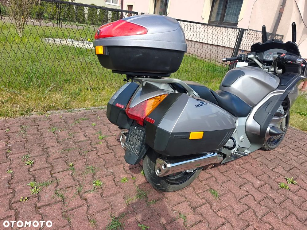 Honda ST - 5