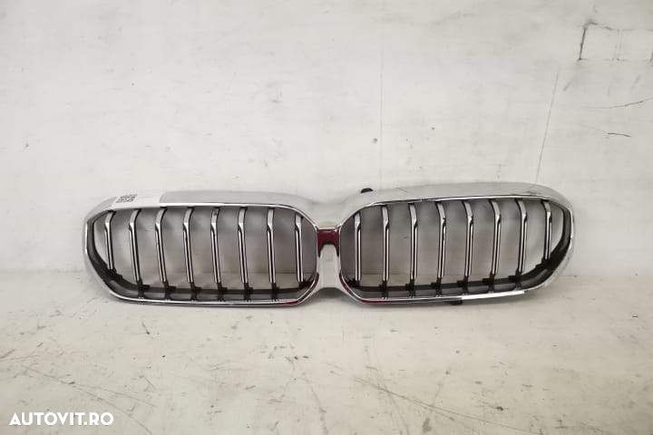 Grila Centrala Cu Crom Originala In Stare Buna BMW Seria 5 G30 2016 20 - 1