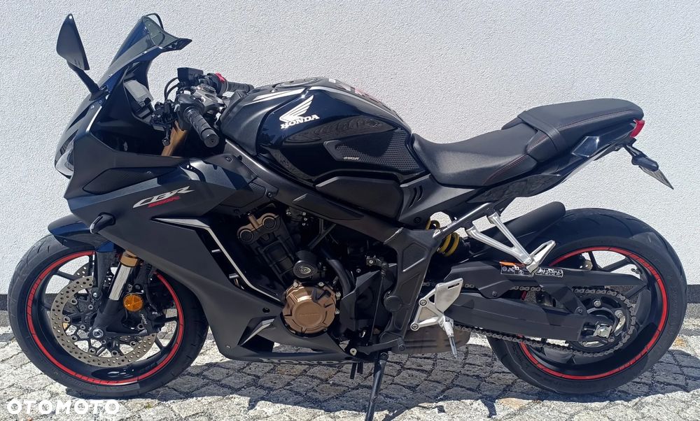 Honda CBR - 7