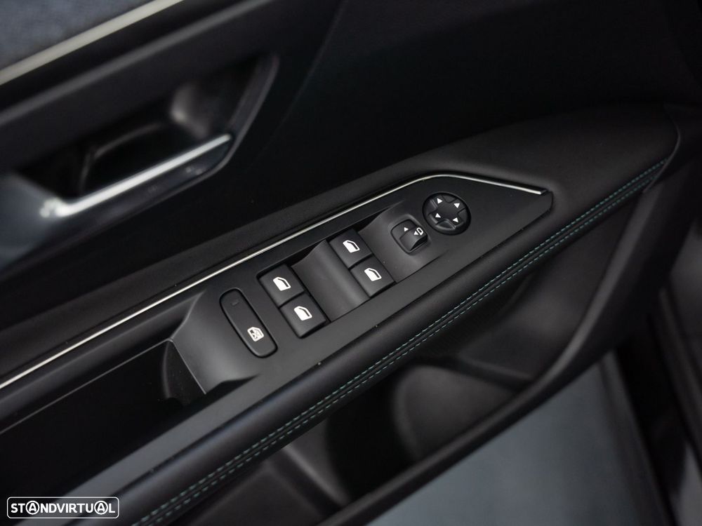 Peugeot 3008 1.6 Hybrid Allure e-EAT8 - 18