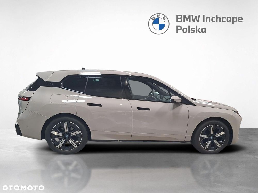 BMW iX xDrive45 100.6kWh - 7