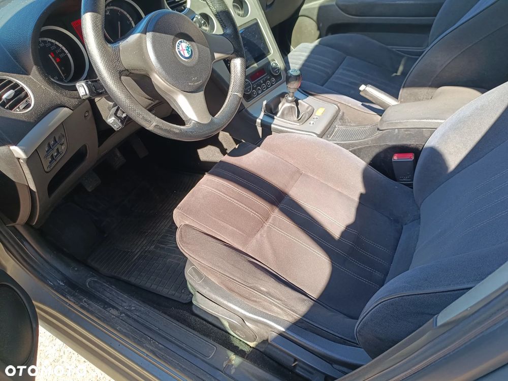 Alfa Romeo 159 1.9JTDM ti - 12