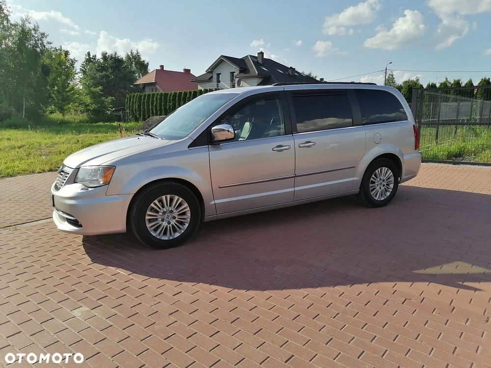Lancia Voyager 2.8CRD Platinum - 23
