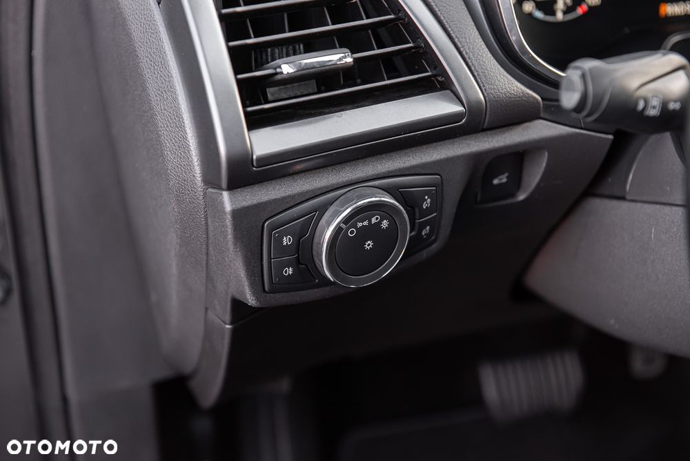 Ford Mondeo 2.0 TDCi Titanium PowerShift - 24