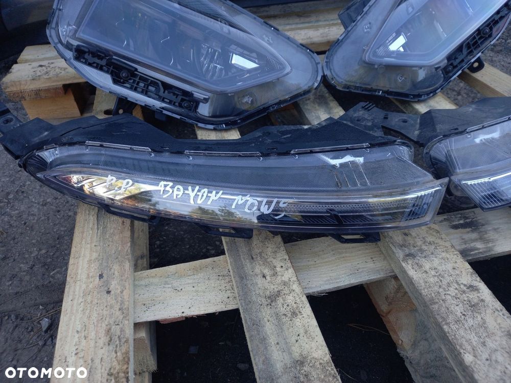 LAMPY LAMPA LED PRAWA LEWA BAYON HYUNDAI - 1