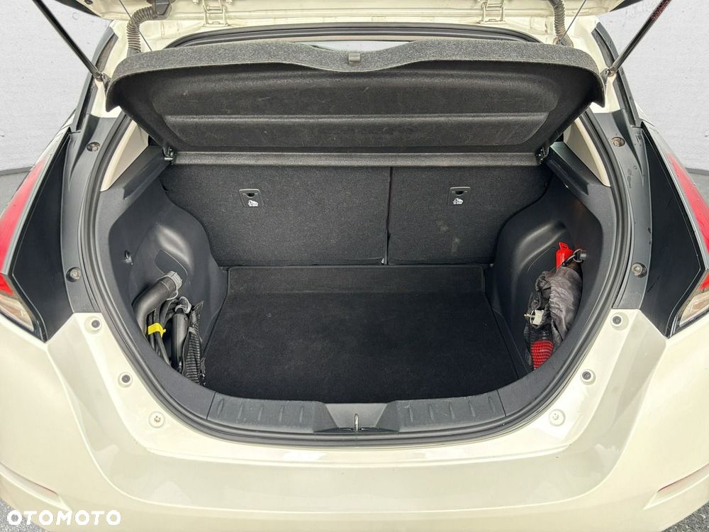 Nissan Leaf - 24