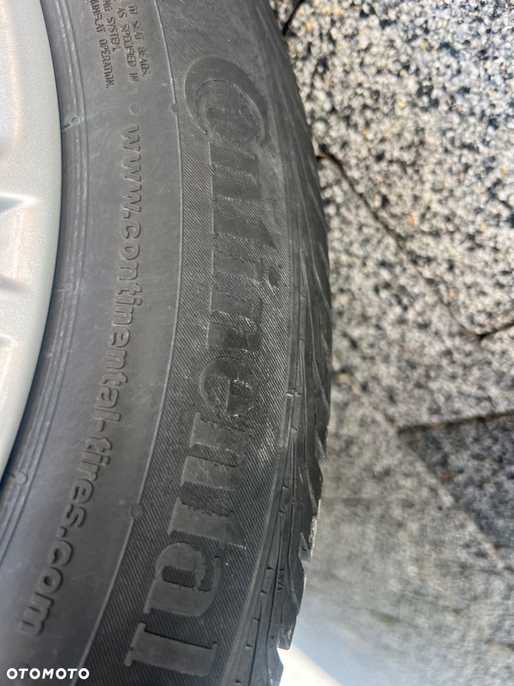 BMW Seria 3 320i xDrive - 29