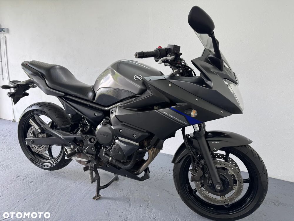 Yamaha XJ - 2