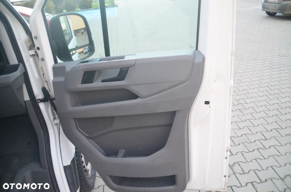 Volkswagen Crafter - 11
