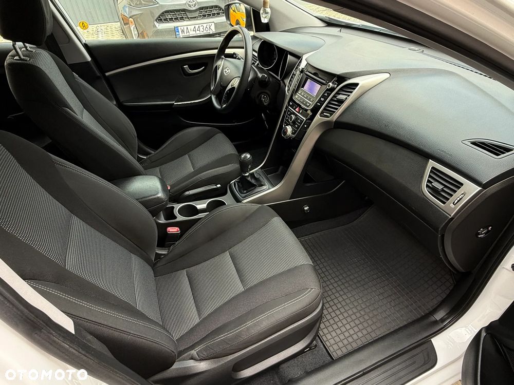 Hyundai i30 1.4 Comfort - 16