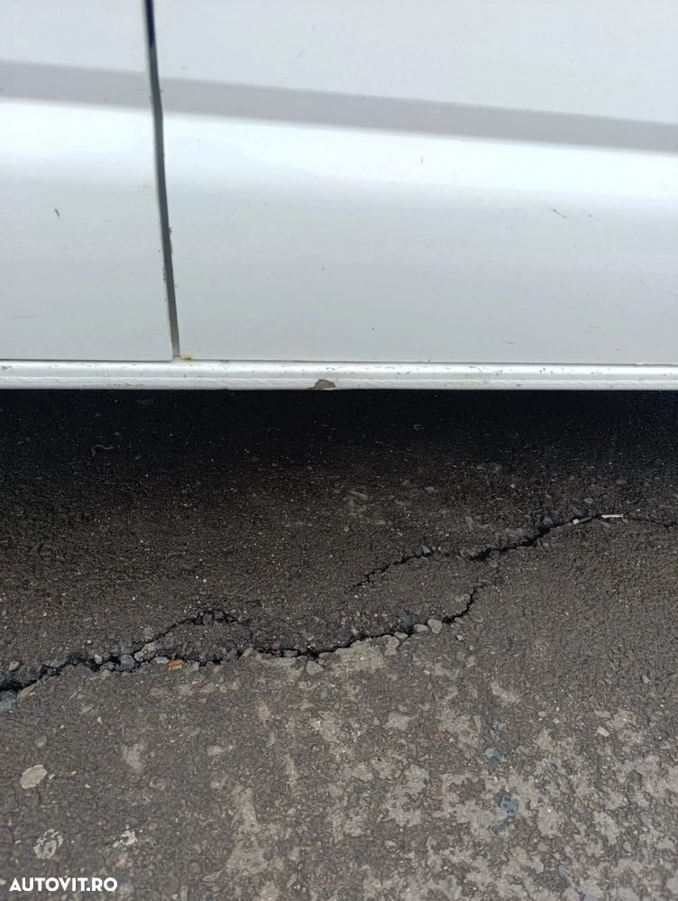 Volkswagen Transporter 2.0 75 kW KR - 30