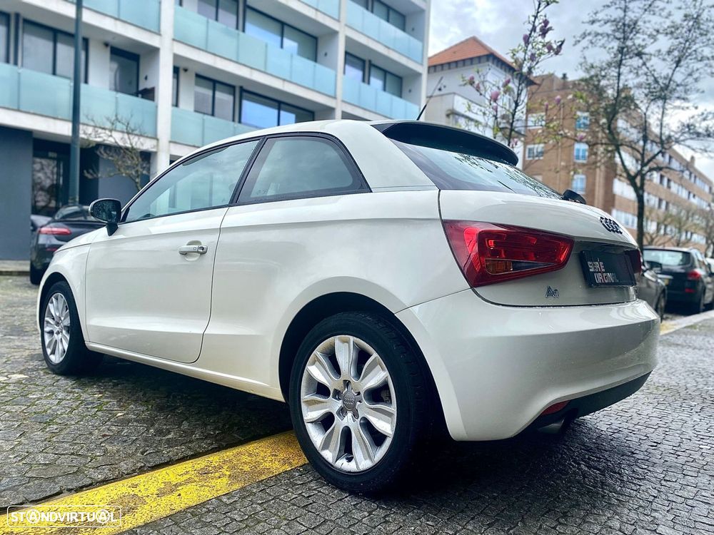 Audi A1 1.6 TDI Advance S-Tronic - 11