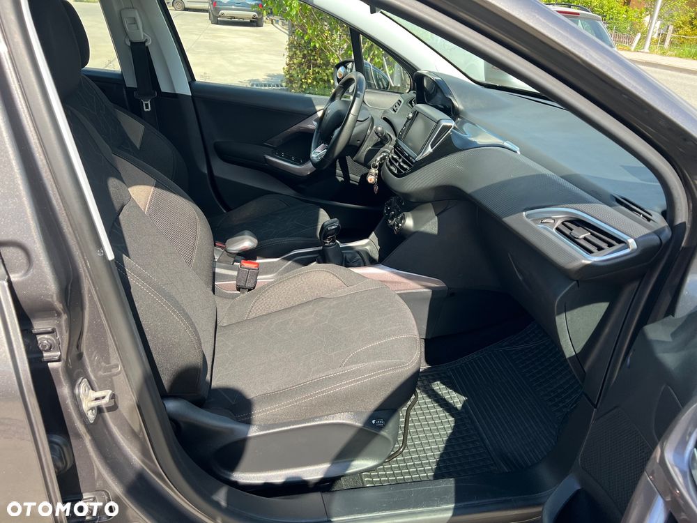 Peugeot 2008 1.2 Pure Tech Active - 31