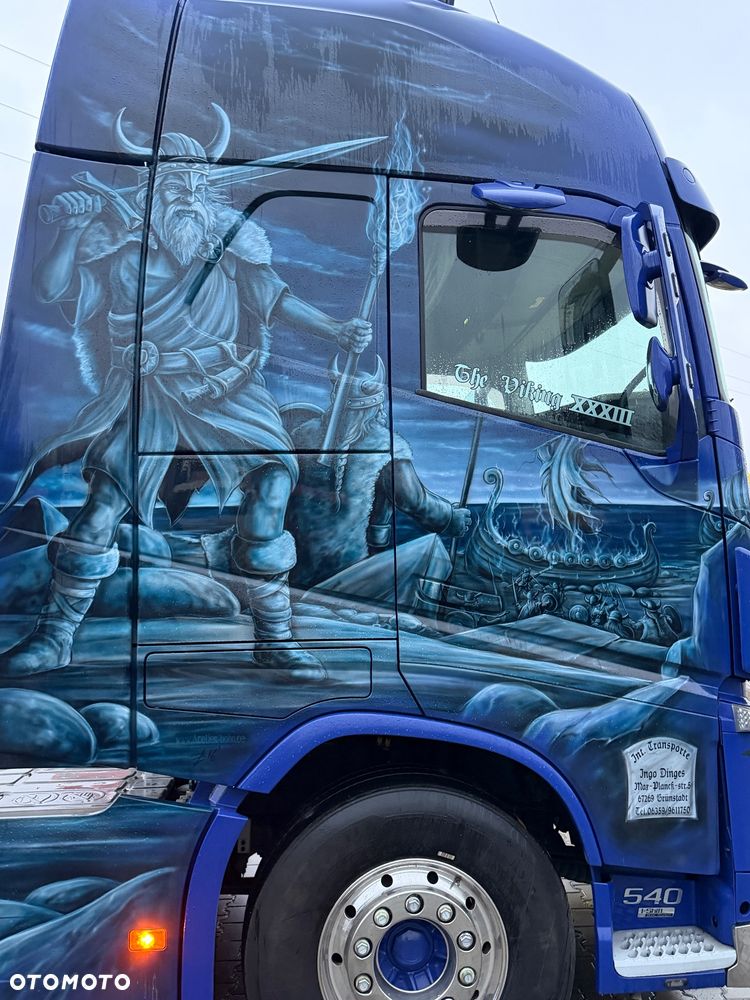 Volvo 540 XL z Niemiec aerograf TV Show Truck pełne wyposażenie skóry - 15