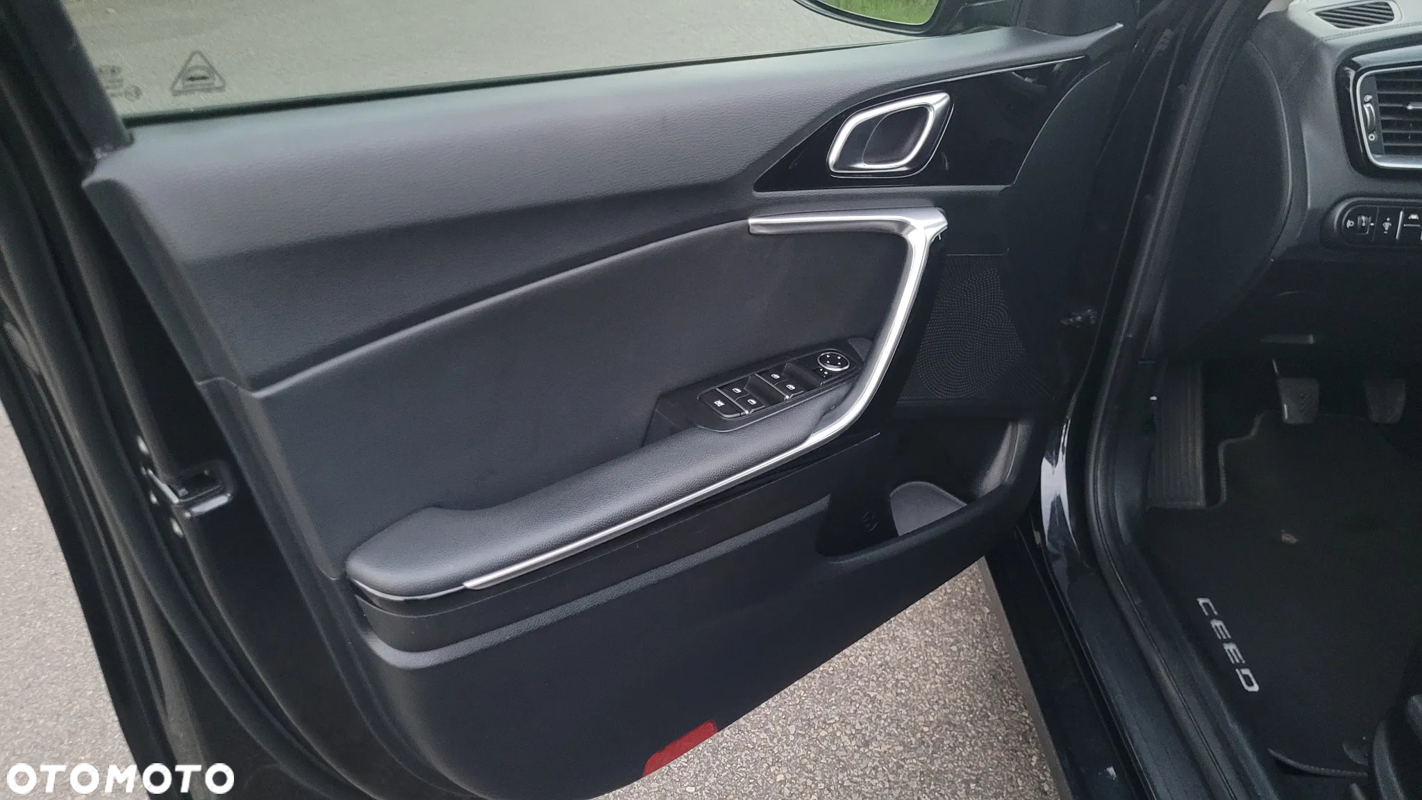 Kia Ceed - 24