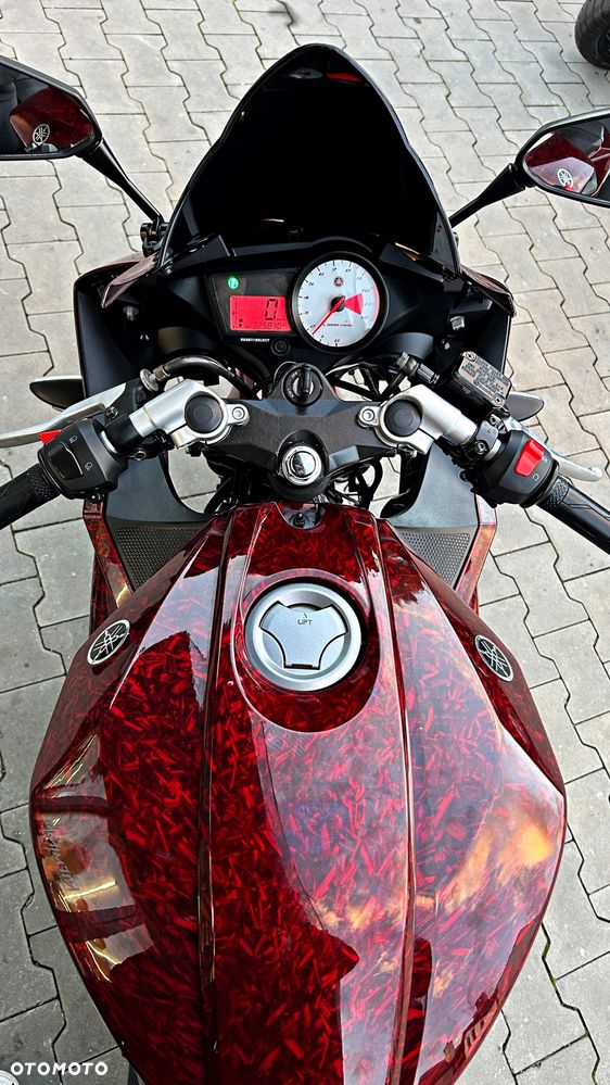 Yamaha YZF - 30