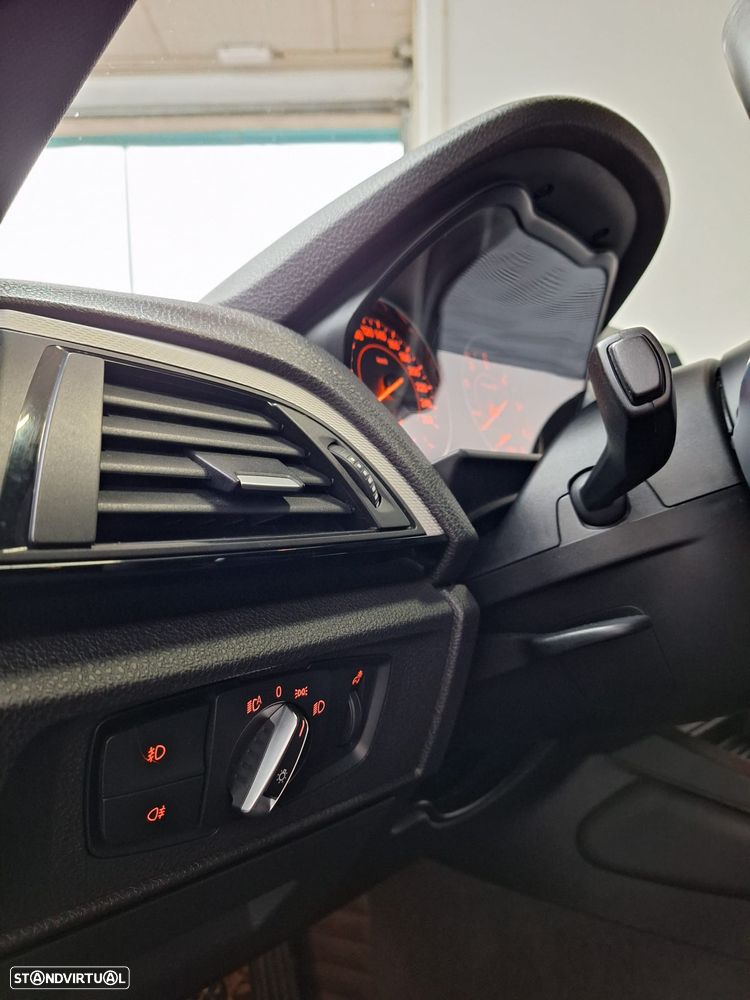 BMW 118 d Pack M Auto - 18
