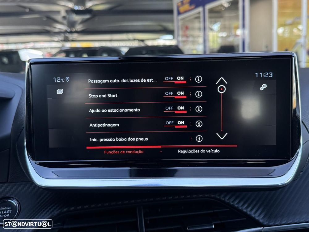 Peugeot 2008 1.2 PureTech GT EAT8 - 28