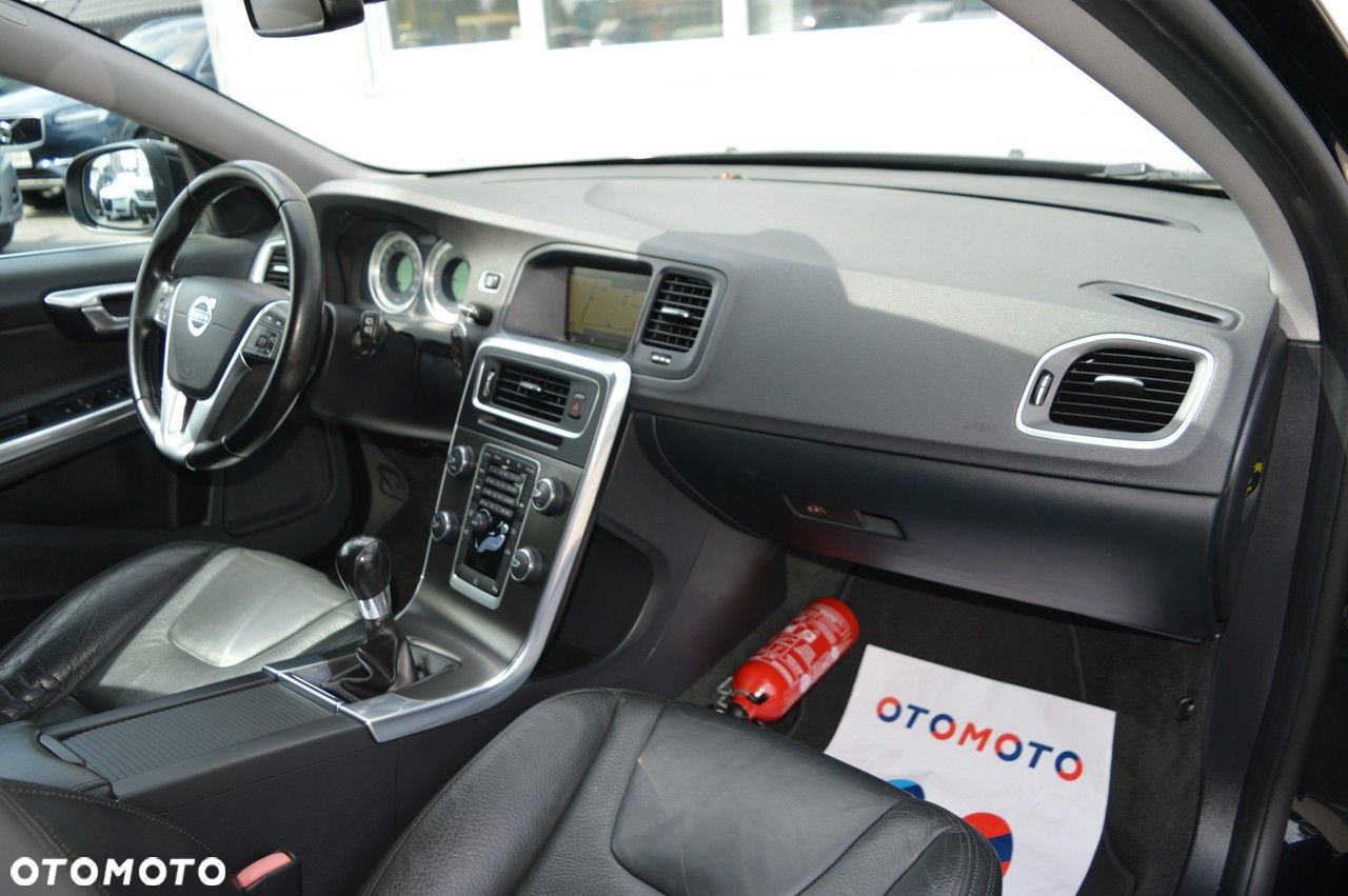 Volvo V60 D3 Momentum - 26